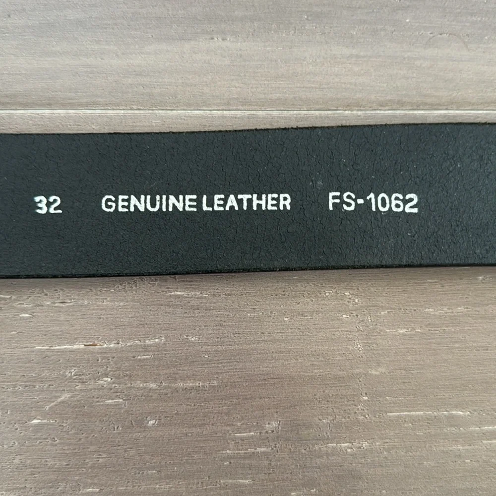 Black Genuine Leather Belt size 32 silver buckle classic office casual unisex